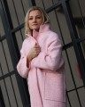Różowy płaszcz oversize z kieszeniami