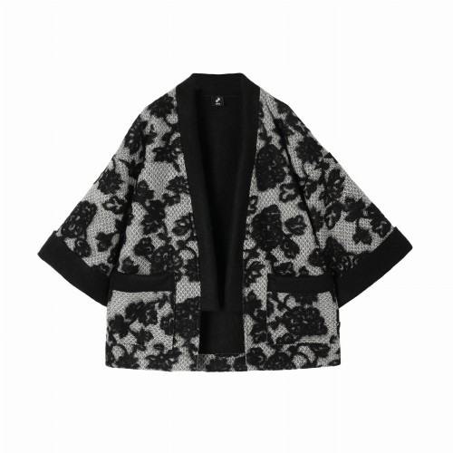 Czarne wełniane kimono w kwiaty