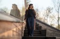 granatowe szerokie spodnie jeans tencel