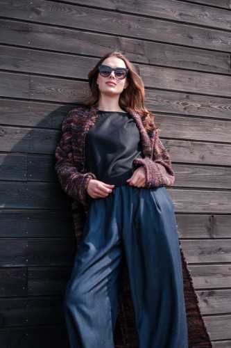 granatowe szerokie spodnie jeans tencel